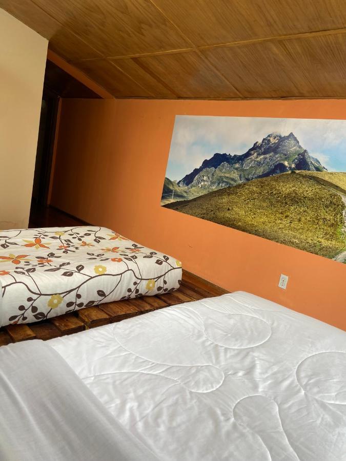 Blue House La Floresta Quito Zewnętrze zdjęcie