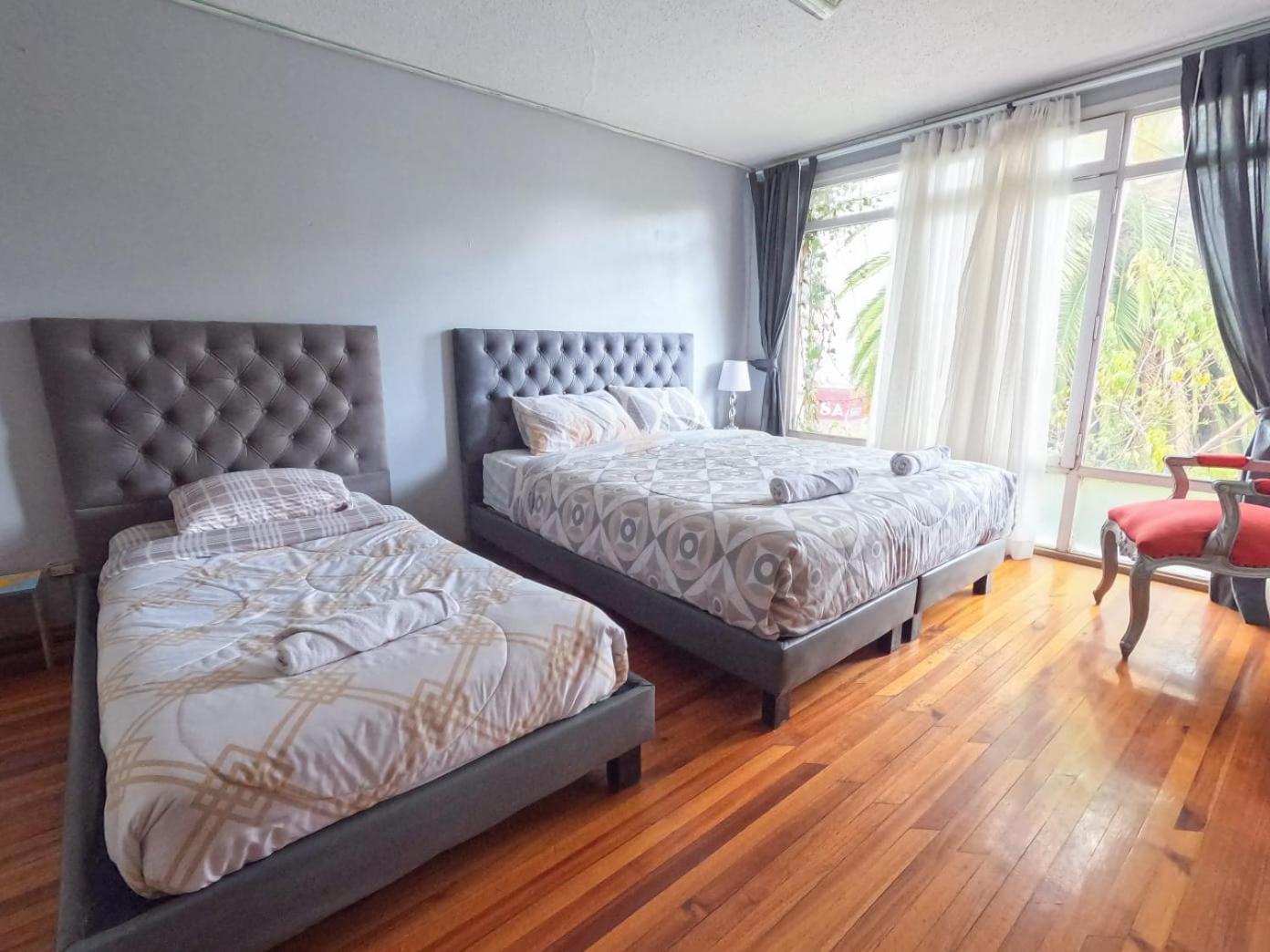 Blue House La Floresta Quito Zewnętrze zdjęcie